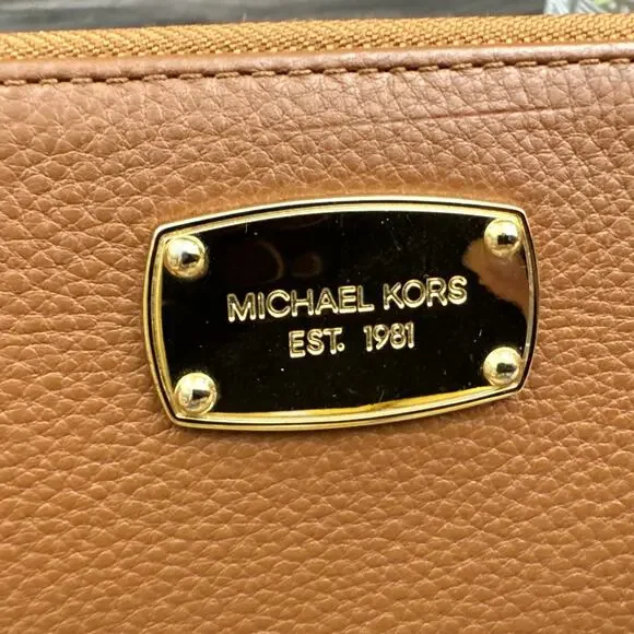 Michael Kors Large Luggage Tan Pebbled Leather Zip Around Wallet - Picture 3 of 12